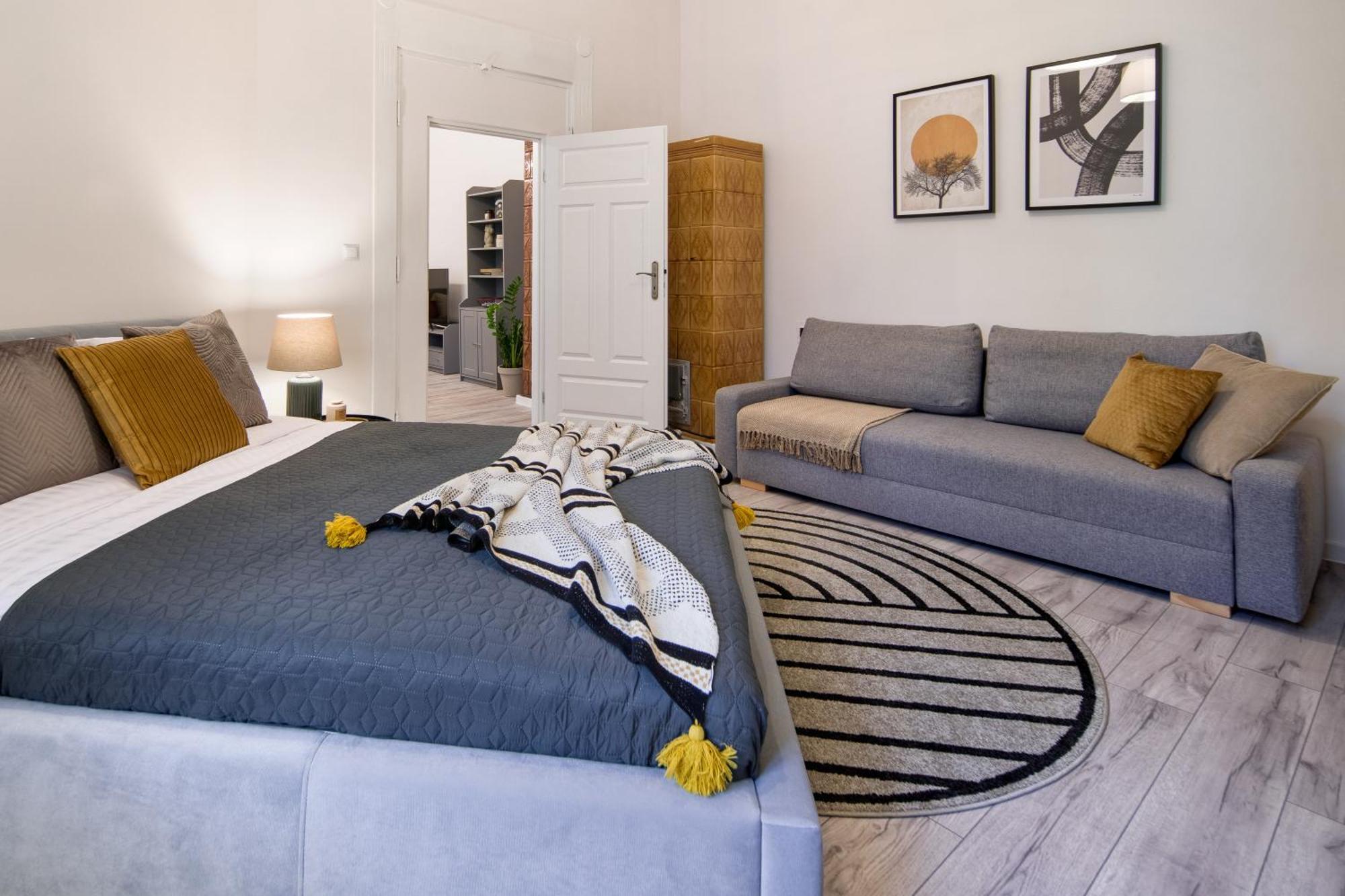 Wawelove Pilsudskiego - 3 Bedroom Apt. With Balcony And Free Parking! Krakau